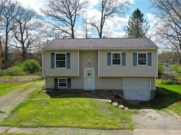 9087 Wilverne Dr, Windham, OH 44288