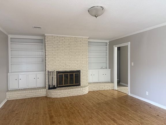 5th image of 4637 S Maplewood Ave
