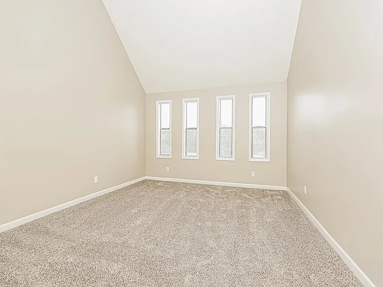 110 Bland Dr — Photo 10