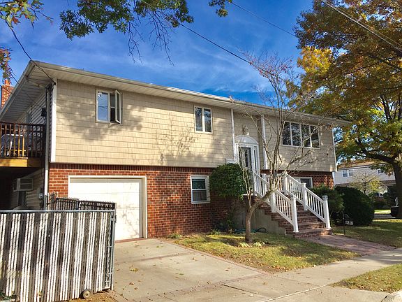 3rd image of 1218 Bruce St