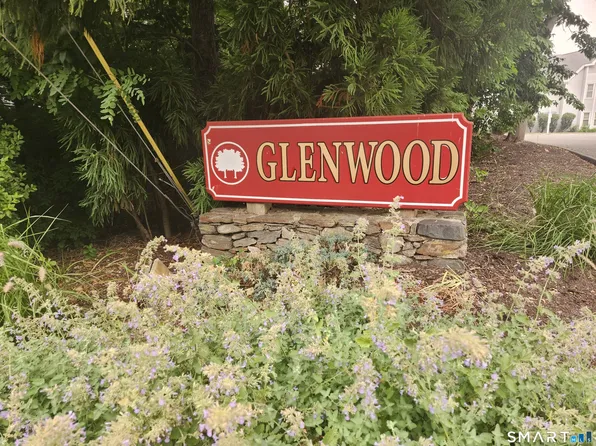 26 Greenview Lane #26, Milford, CT 06461