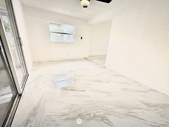 4th image of 7481 Hope St
