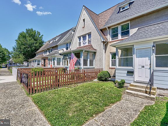 2nd image of 35 Admiral Blvd