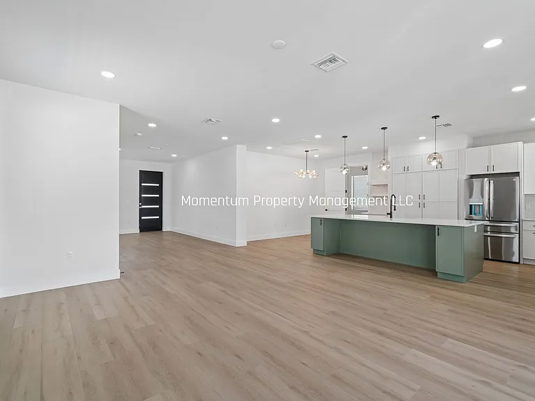 6401 S Richard Ave — Photo 8