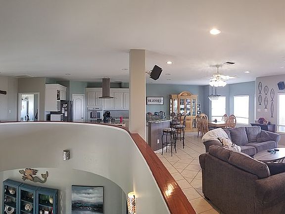 Kitchen-Living wide view