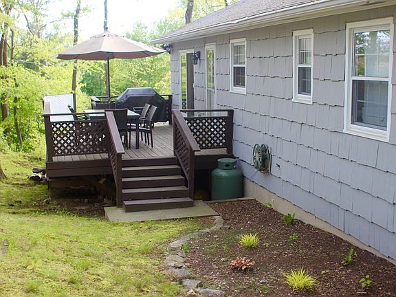 2nd image of 2 Westview Dr