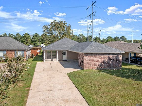 3rd image of 953 Meadow Glen Ave