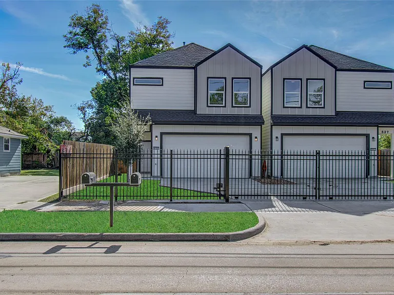 835 S Victory Dr — Photo 1