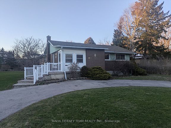 2nd image of 1864 Manning Rd