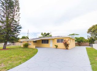 710 NW 176th Ter, Miami Gardens, FL 33169