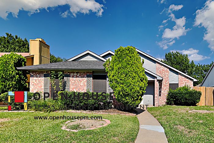 1st image of 2602 Lake Valley Dr