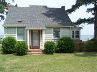 112 Montgomery Cove Rd, Deltaville, VA 23043