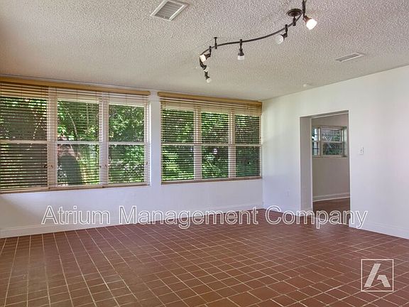 5th image of 1128 Latta Ln
