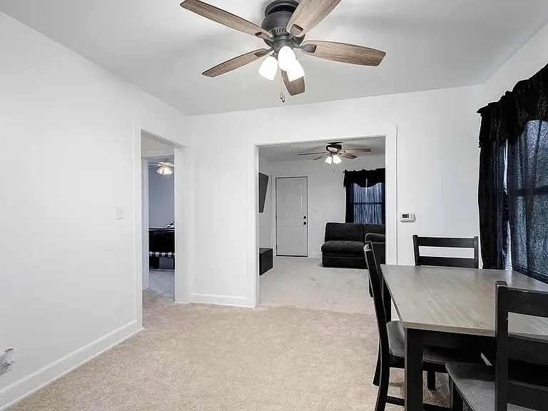 310 S Elmwood Ave — Photo 5