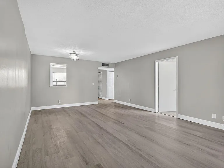 14527 Bonaire Blvd #309 — Photo 6