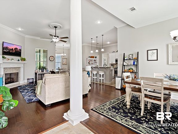 2nd image of 30581 Drayton Ct