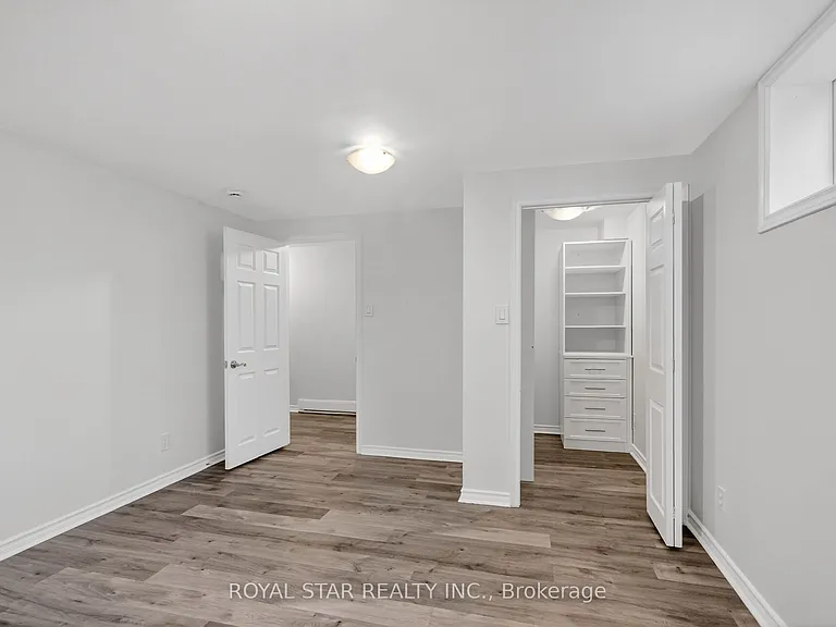 1448 Queensdale Ave — Photo 36