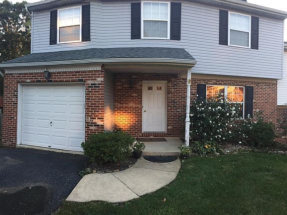 2nd image of 4047 Yorktown Dr