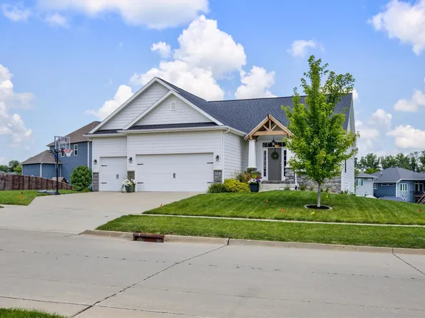 1020 Baileys Grove Dr, Adel, IA 50003