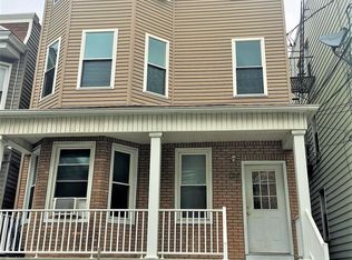 127 W 19th St, Bayonne, NJ 07002