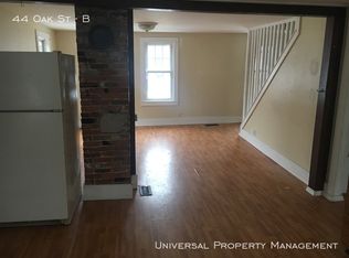 44 Oak St #B, Springvale, ME 04083