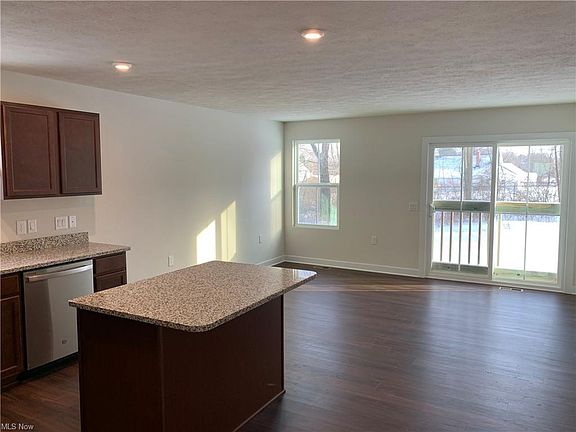 4th image of 2670 Laubach Dr