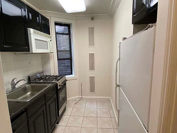5th image of 109 E 89th St APT 5F