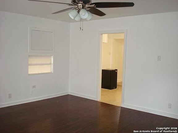 5th image of 131 Banbridge Ave