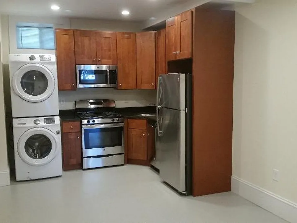 30 High St #1B