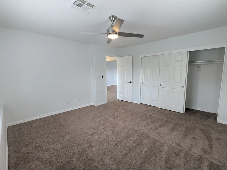 1016 Royal Plum Ln — Photo 32