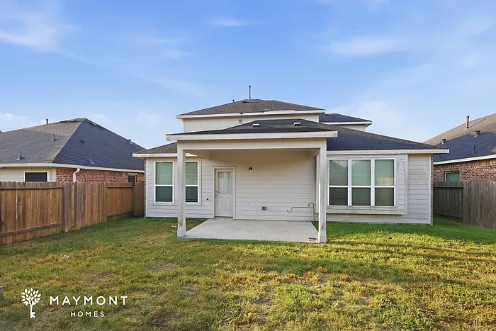 4 bed, 2.5 bath, 2295 sqft, $2,305 — Photo 3