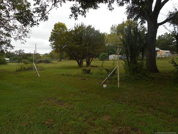 3rd image of 159 W Bolen Ave