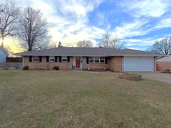 1209 Grandview Rd, Bartlesville, OK 74006