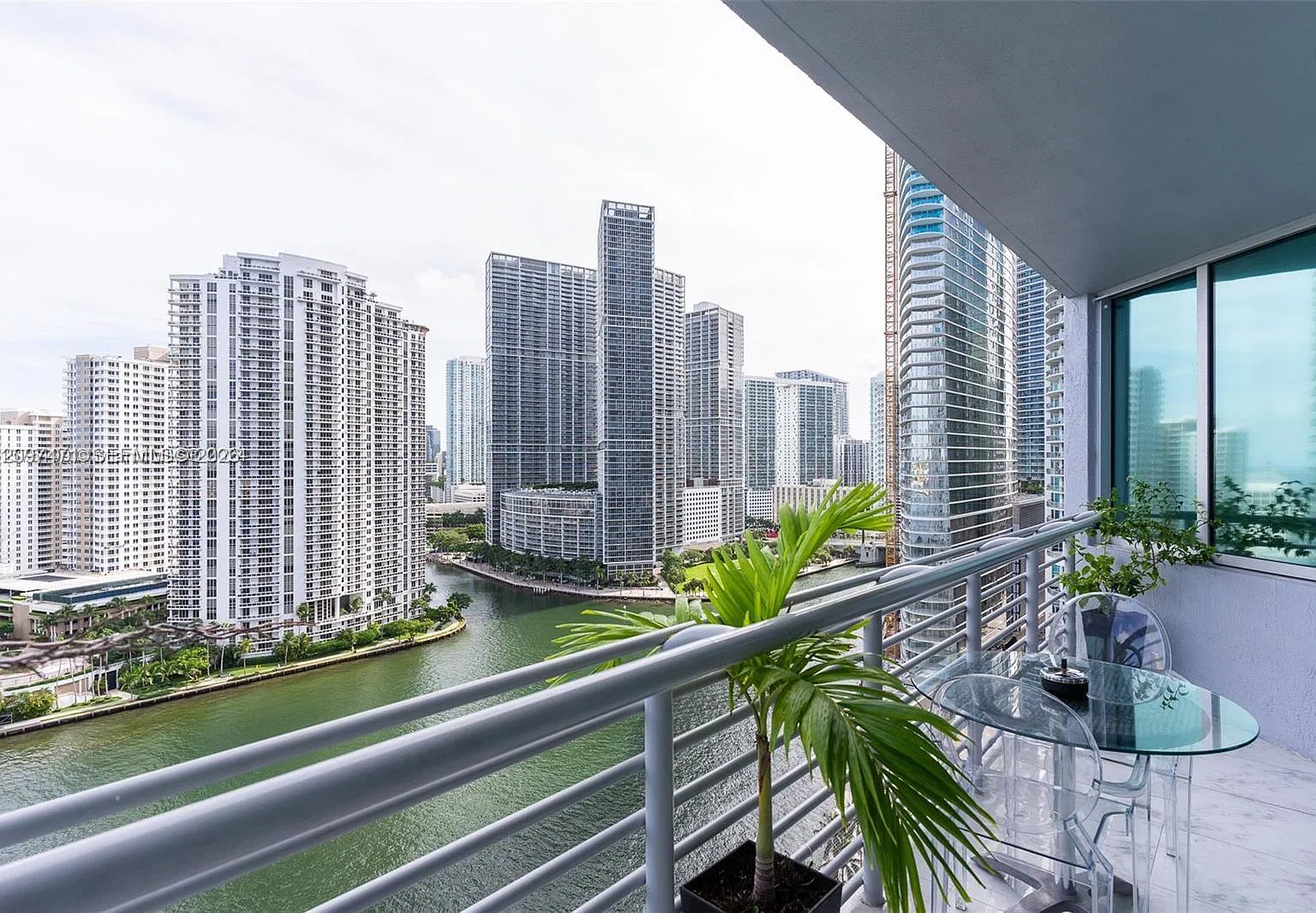 One Miami West Condo — Photo 2