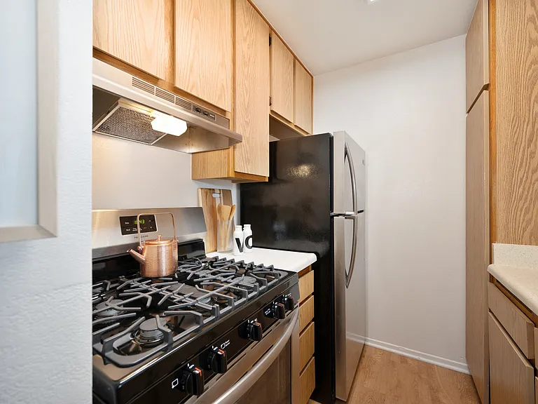 West Park Villas Apartments — Photo 9