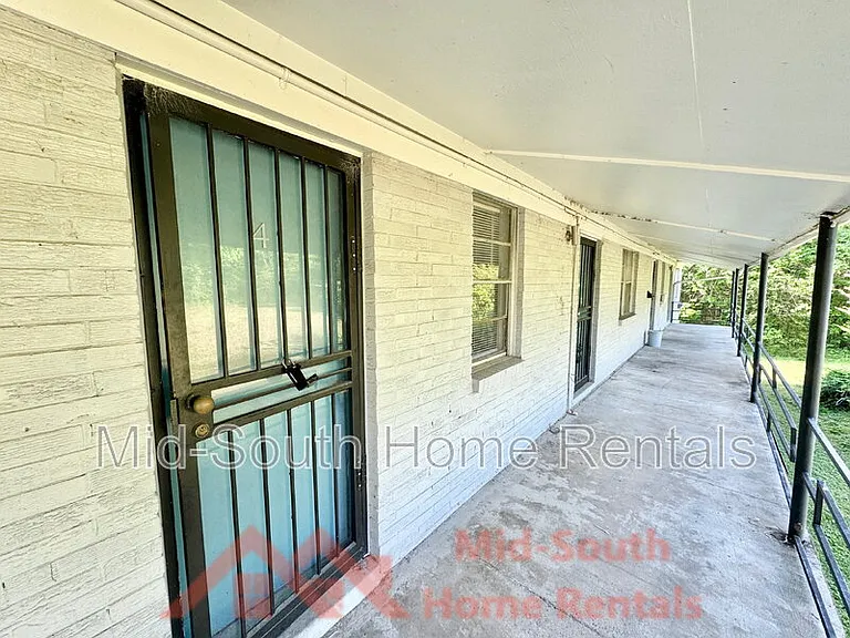 487 Williams Ave #4 — Photo 1