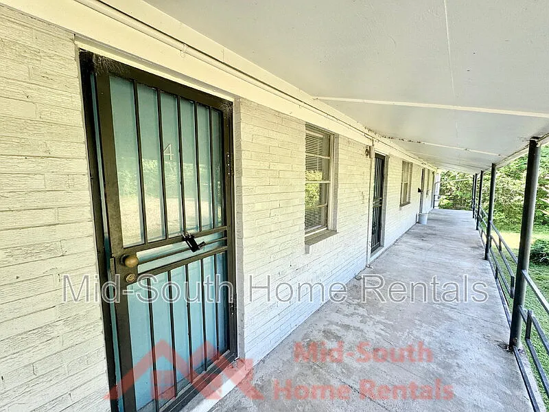 487 Williams Ave #4
