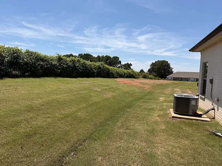 132 Clift Dr — Photo 36
