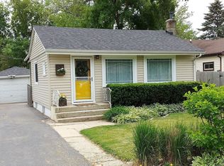 1018 Highland Ave, Wauconda, IL 60084