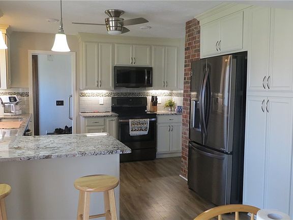 4th image of 6887 Reid Dr
