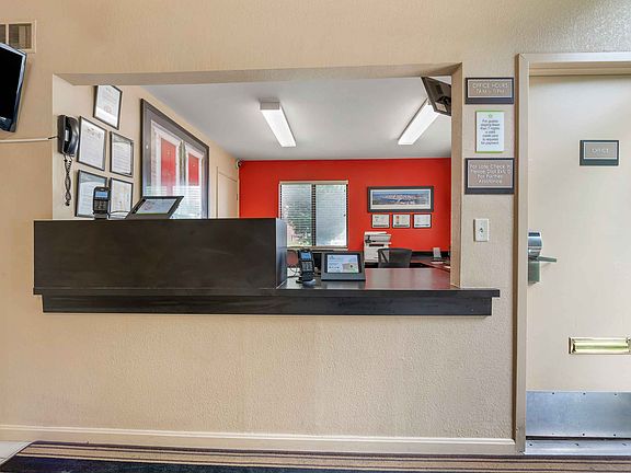 Lobby and Guest Check-in