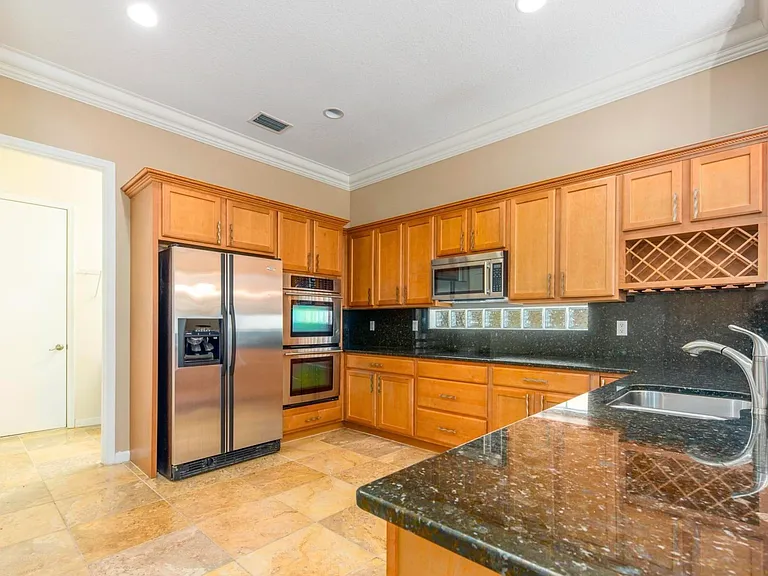 1088 Grove Park Cir — Photo 12