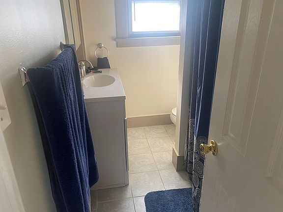 4th image of 1040 S 40th St