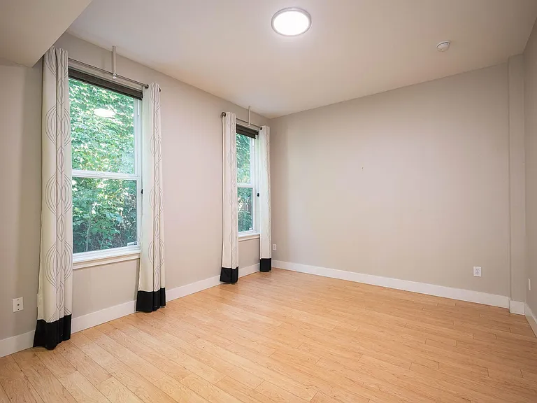 1738 N Franklin St #1-B — Photo 4
