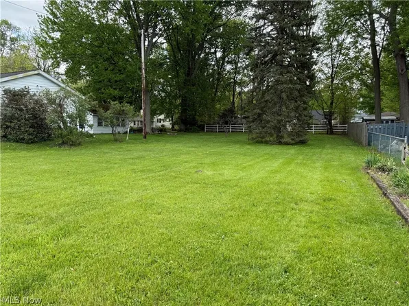 7842 Munson Rd, Mentor, OH 44060