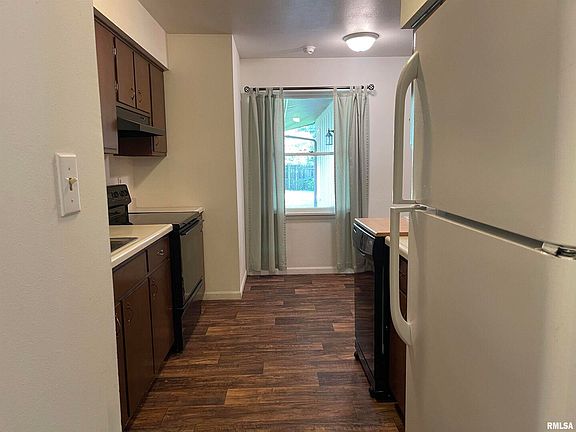 3rd image of 1811 W Freeman St