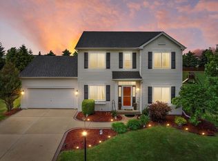 W1178 Fieldcress Ct, Ixonia, WI 53036