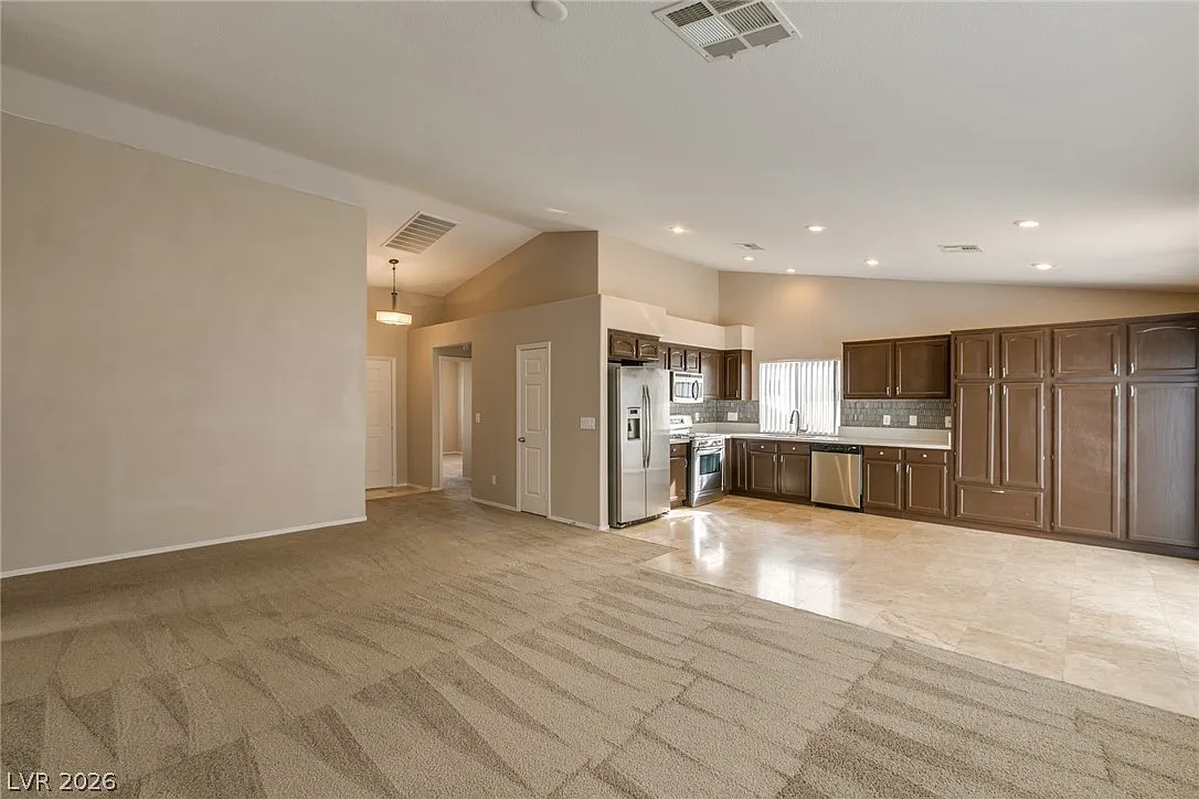 3 bed, 2.0 bath, 1460 sqft, $2,250 — Photo 4
