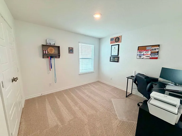 4028 Lily Glade Ln — Photo 10