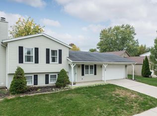 180 Rock Creek Dr, Delaware, OH